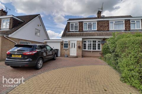 3 bedroom semi-detached house for sale, Nightingale Close, Luton