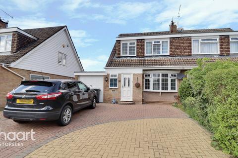 Nightingale Close, Luton