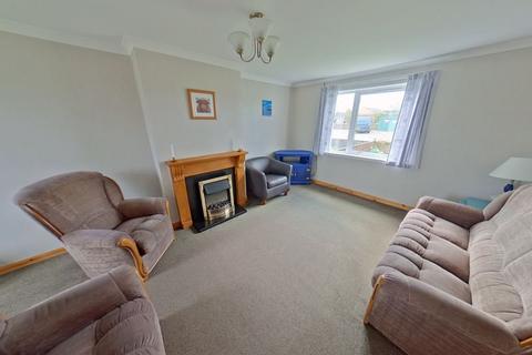 3 bedroom semi-detached bungalow to rent, Royal Crescent, Mey