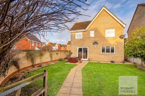 4 bedroom detached house for sale, Canfor Road, Norwich NR13