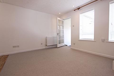 1 bedroom terraced house to rent, Frieth Close, Reading RG6