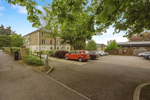 1 bedroom flat for sale, Glen View, Gravesend DA12