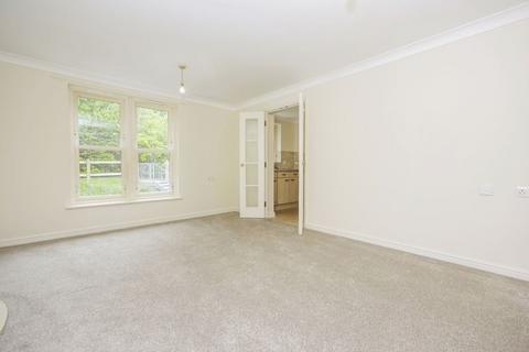 1 bedroom flat for sale, Glen View, Gravesend DA12