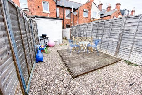 2 bedroom terraced house to rent, Reading, Reading RG1