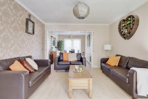 4 bedroom semi-detached house for sale, Leighton Road, Benfleet, SS7