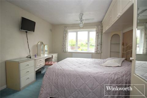 3 bedroom semi-detached house for sale, Gateshead Road, Borehamwood, Hertfordshire, WD6