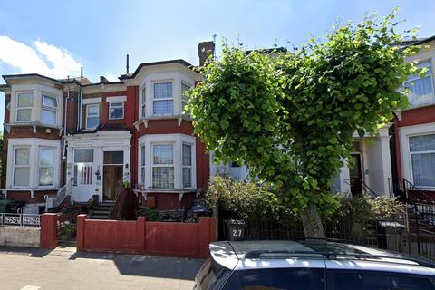 1 bedroom house to rent, Portland Avenue, Hackney, London