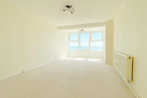 2 bedroom flat to rent, Channigs, Hove BN3