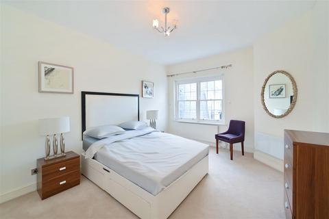 3 bedroom penthouse to rent, Davies Street, London, W1K