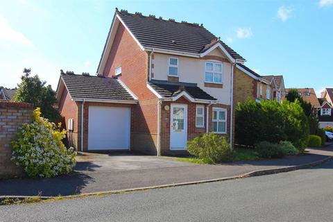 3 bedroom detached house for sale, Hadleigh Drive, Sutton