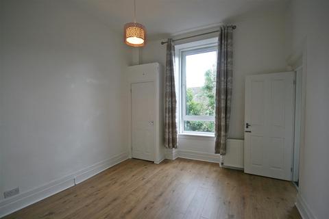 2 bedroom flat to rent, Finlay Drive, Dennistoun