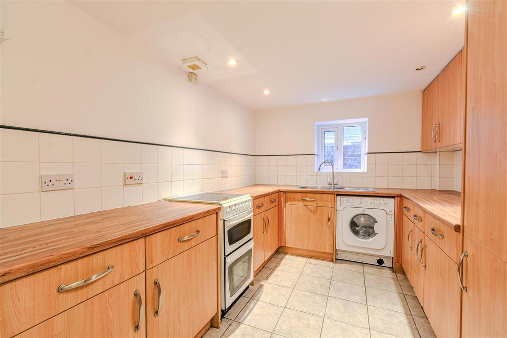 Lower floor/annexe kitchen