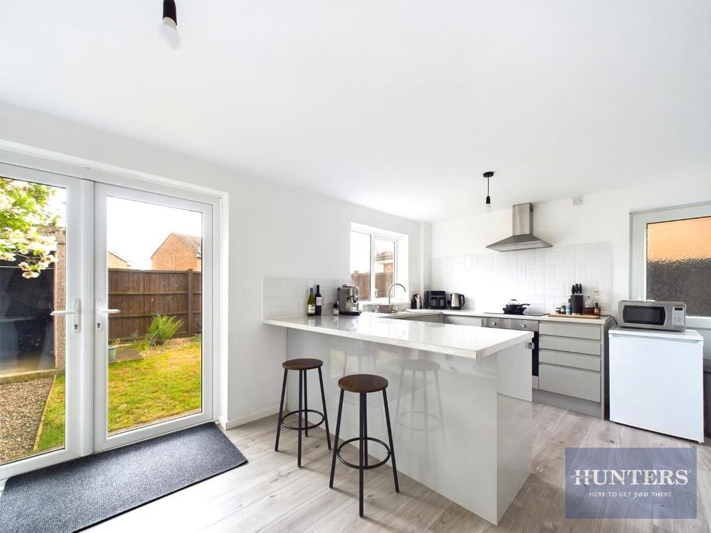 Kitchen/ Dining Room