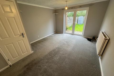 2 bedroom semi-detached house to rent, Mallard Close, Covingham, Swindon, SN3