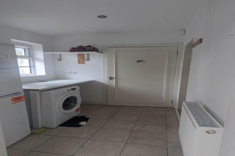 3 bedroom house to rent, Martyns Avenue , Seven Sisters , Neath