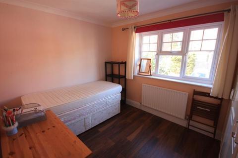 4 bedroom terraced house to rent, Guildford GU1