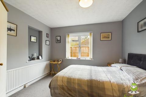 19 Fraser Close, Old Basing, Basingstoke, RG24 7JY
