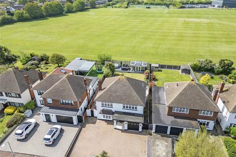 4 bedroom detached house for sale, Wansfell Gardens, Thorpe Bay, Essex, SS1