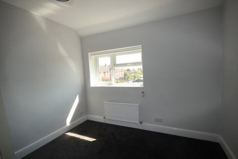 3 bedroom house to rent, Hampden Road, Slough SL3