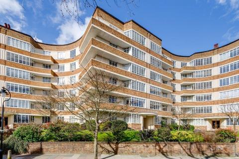 undefined, Cholmeley Park, Highgate Village