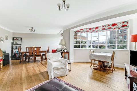 undefined, Cholmeley Park, Highgate Village