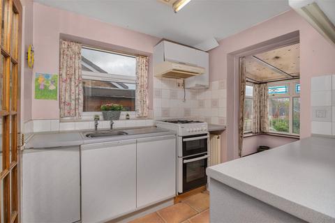 52 Bishops Drive, Kettering, NN15 6AL