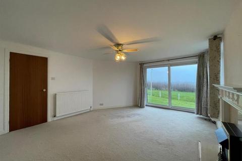 2 bedroom flat to rent, Scholes Park Road, Scrborough YO12