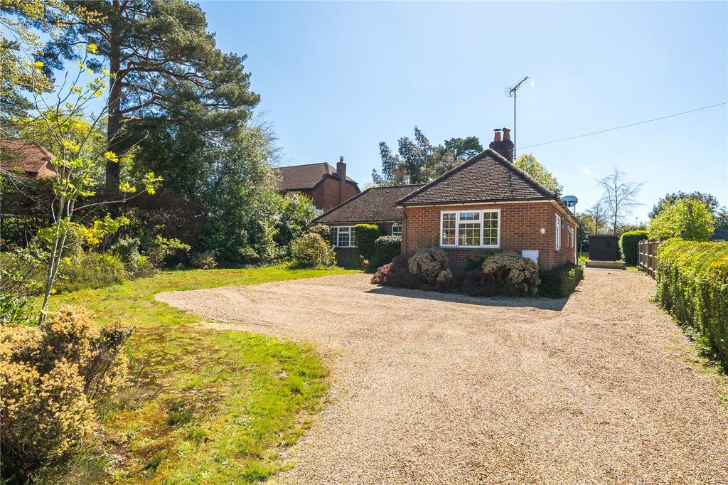 Boundstone Road, Wrecclesham... 3 bed bungalow £800,000