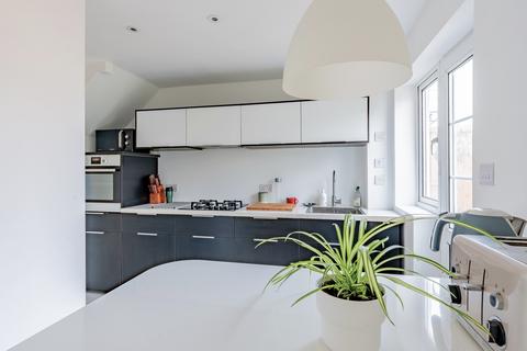 142 Coniston Road, Patchway, Bristol, BS34 5JT