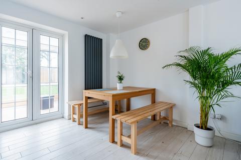 142 Coniston Road, Patchway, Bristol, BS34 5JT