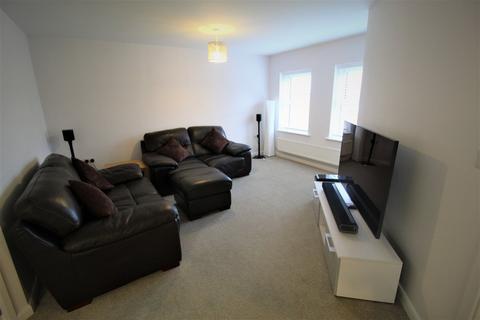 2 bedroom apartment to rent, Ruthyn Close, Ashby-de-la-Zouch, LE65