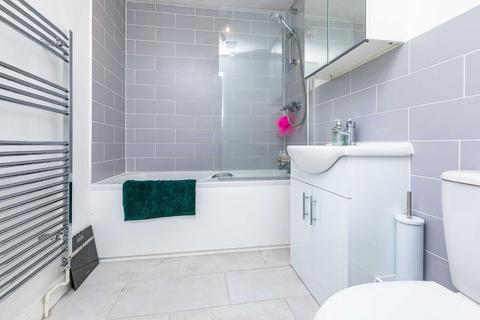 2, Jacob Court, 120 Jacob Street, Bristol, BS2 0HP