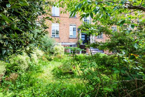 Flat 2, 15 Royal Park, Bristol, BS8 3AL