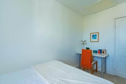 Top Floor Flat, 35 Lansdown Road, Redland, Bristol, BS6 6NR