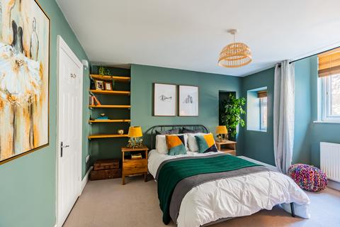 Garden Flat, 11 Bellevue Crescent, Bristol, BS8 4TE