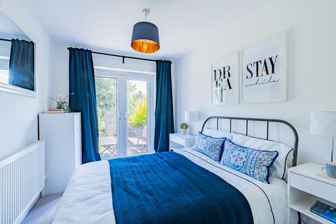 Garden Flat, 11 Bellevue Crescent, Bristol, BS8 4TE