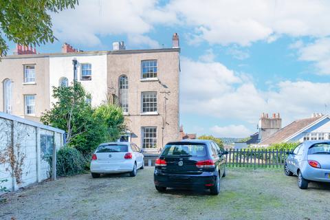 Flat 3, 6 Cotham Place, Bristol, BS6 6QS