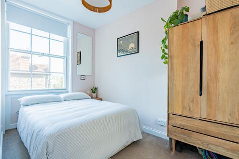 Flat 3, 6 Cotham Place, Bristol, BS6 6QS