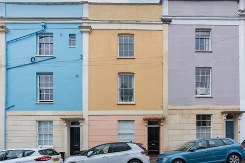 Flat 1, 7 Anglesea Place, Bristol, BS8 2UN