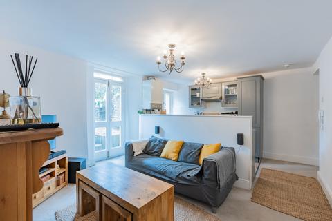 Flat 1, 7 Anglesea Place, Bristol, BS8 2UN