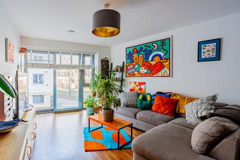Flat 7, Trinity Apartments Braggs Lane, Bristol, BS2 0FS
