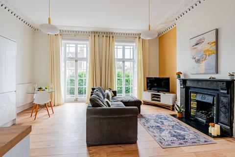 First Floor Flat, 2 Frederick Place, Bristol, BS8 1AS