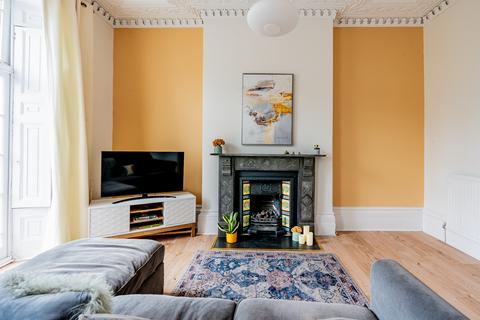 First Floor Flat, 2 Frederick Place, Bristol, BS8 1AS