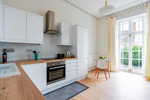 First Floor Flat, 2 Frederick Place, Bristol, BS8 1AS