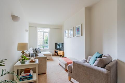 Flat 3, 13 Royal Park, Bristol, BS8 3AL