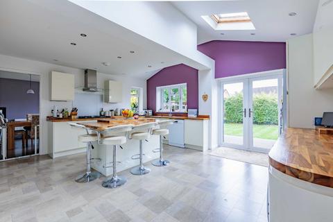 47 Bakersfield, Longwell Green, Bristol, BS30 9YP