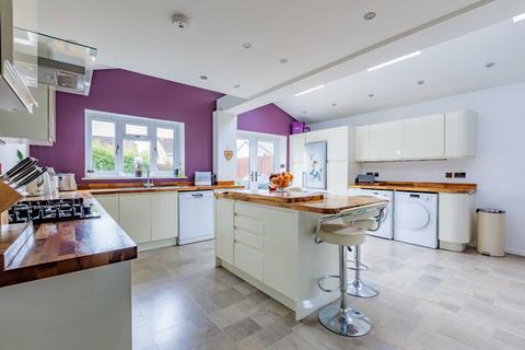 47 Bakersfield, Longwell Green, Bristol, BS30 9YP