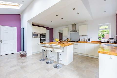 47 Bakersfield, Longwell Green, Bristol, BS30 9YP