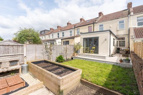 7 Grantham Road, Bristol, BS15 1JR