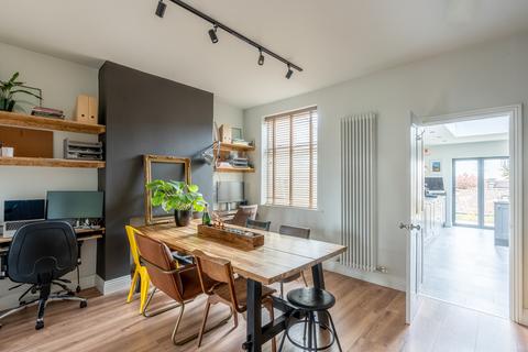 7 Grantham Road, Bristol, BS15 1JR